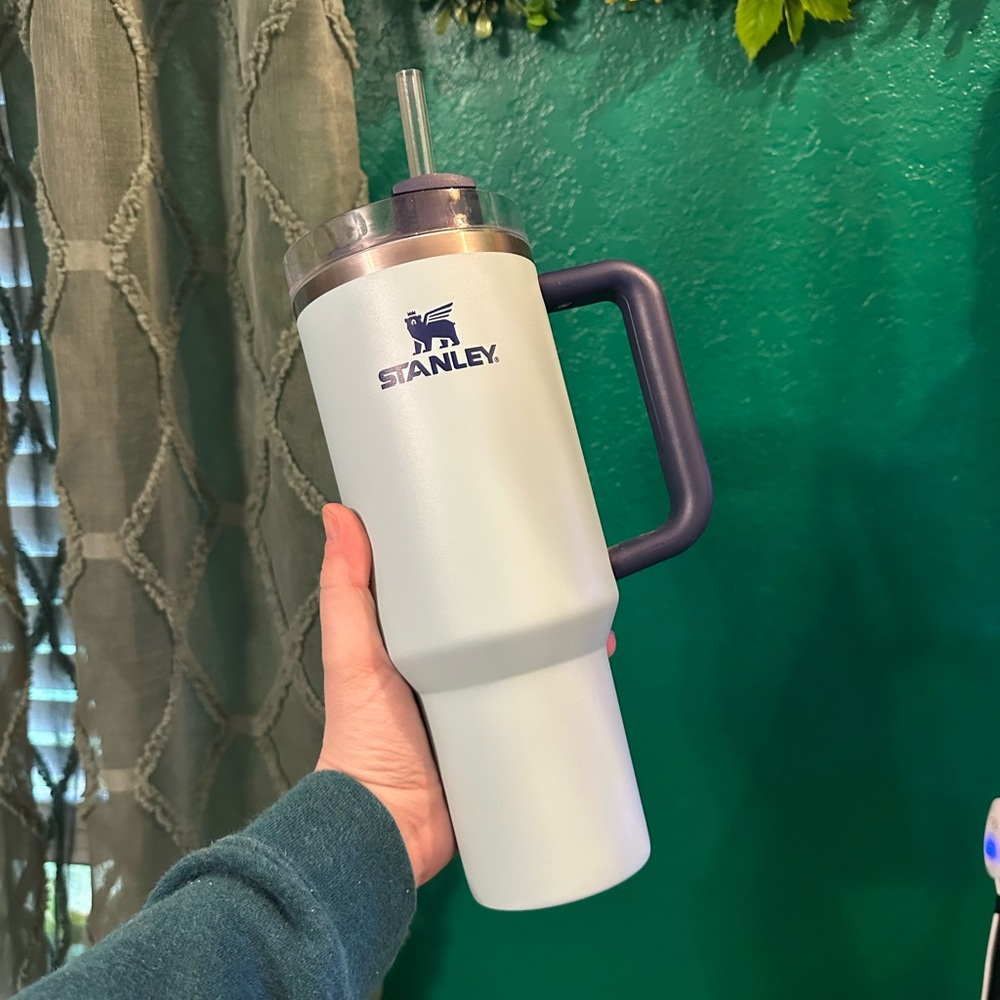 Target Exclusive 40oz Quencher